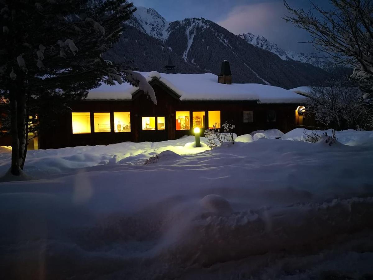 Auberge De Jeunesse Hi Chamonix Exteriör bild