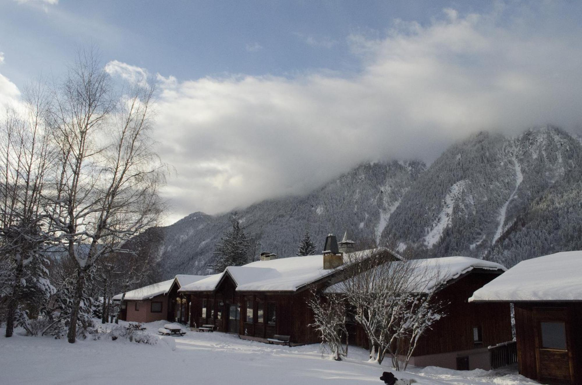 Auberge De Jeunesse Hi Chamonix Exteriör bild